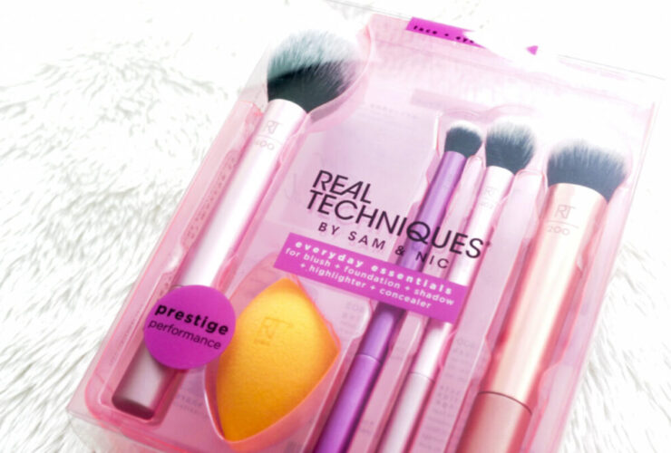 Bộ Cọ Real Techniques Make Up Must Have Brush Kit 47