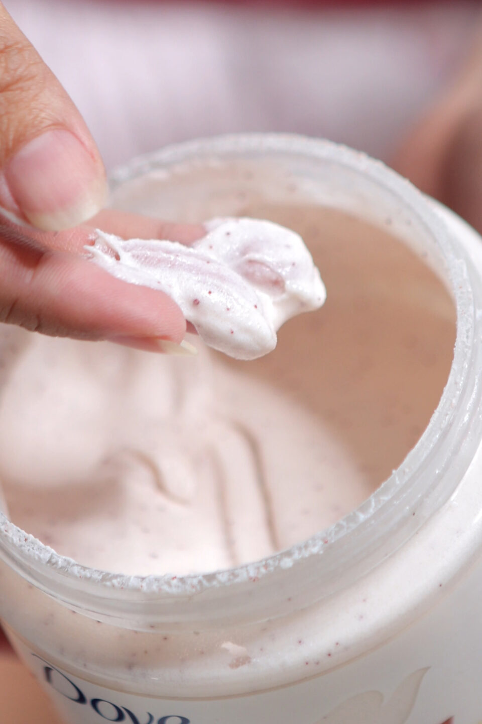 Tẩy Tế Bào Chết Body Dove Hương Lựu Đỏ Mềm Mại 7 Tẩy Tế Bào Chết Body Dove Hương Lựu Đỏ Mềm Mại 7